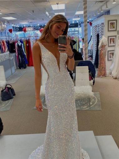 Wholesale V-Neck Sleeveless Long Velvet Sequin Prom Dress with Sweep Train
